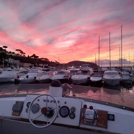 Botel Barca Brezza Marina *
